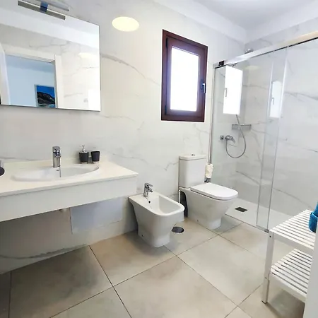 Anny Piscina Climatizada Aire Acondicionado Espaciosa Y Luminosa!